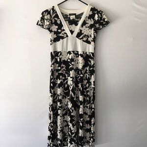 Girl’s Floral Butterfly Sleeves Dress